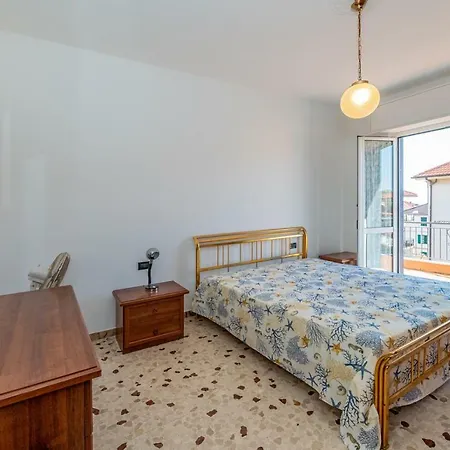 Bolle Blu - By Ligooria Borgio Verezzi